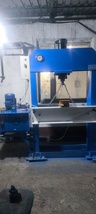 Пресс гидравлический