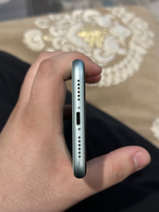 Айфон 11 в хорошем состоянии