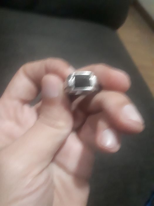 kumush uzuk sotiladi