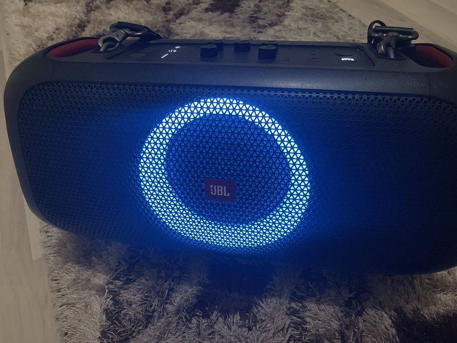 jbl partybox on-the-go  300лв