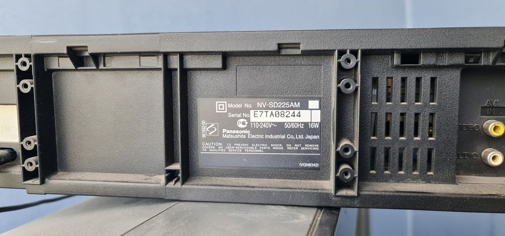 Видеомагнитофон Panasonic
