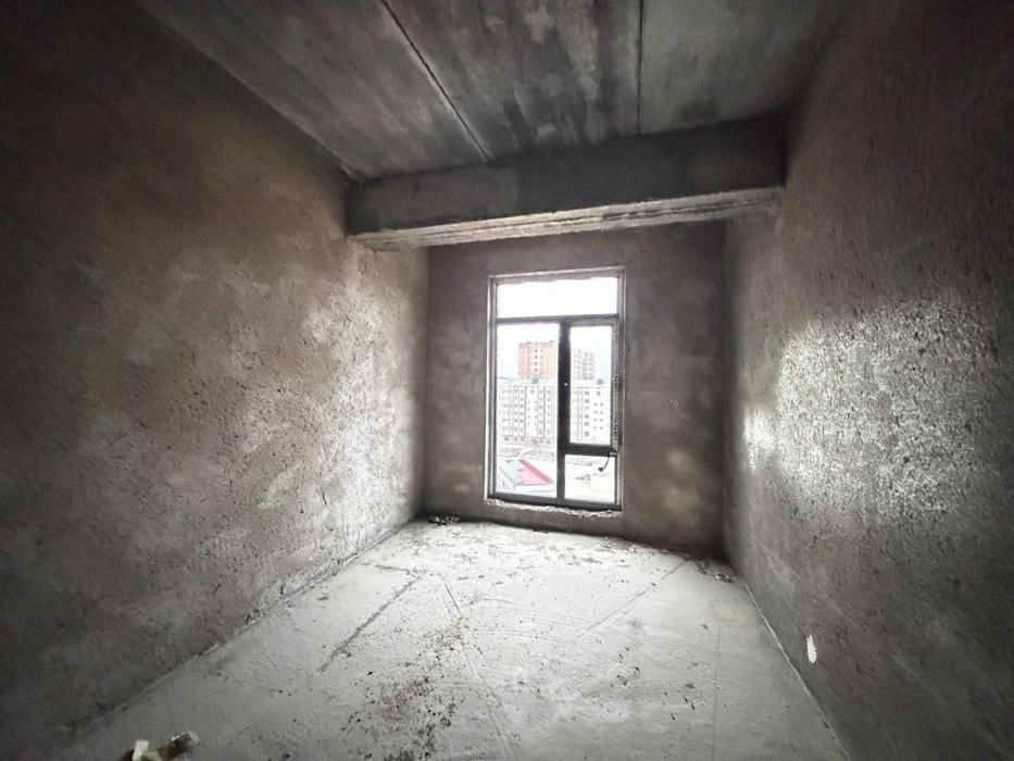 Срочно продаётся 3х-комнатная квартира коробка