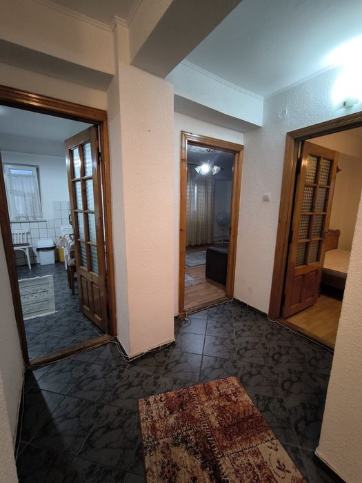 Apartament zona bună!