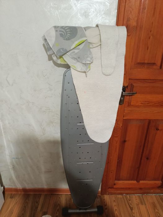 Продам гладильную доску за 3000