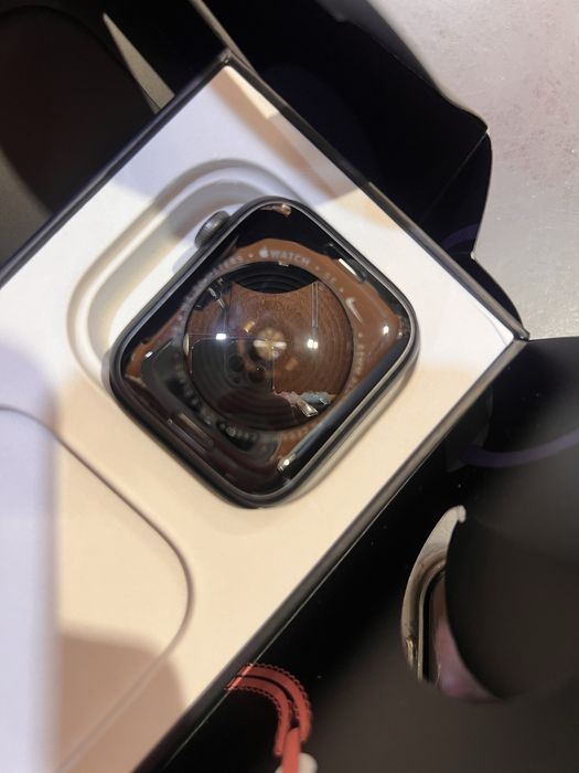 Apple Watch SE 44mm Space Gray