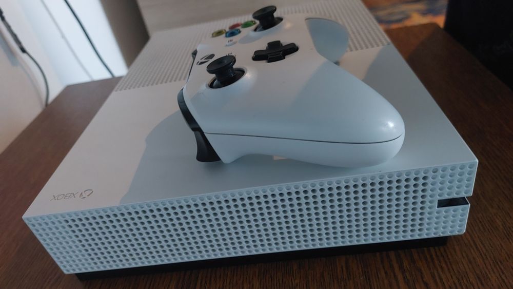 Consola Xbox one s 1 TB
