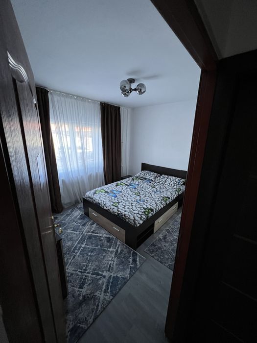 Inchiriez apartament 2 cam, Craiovita Noua, zona linistita!