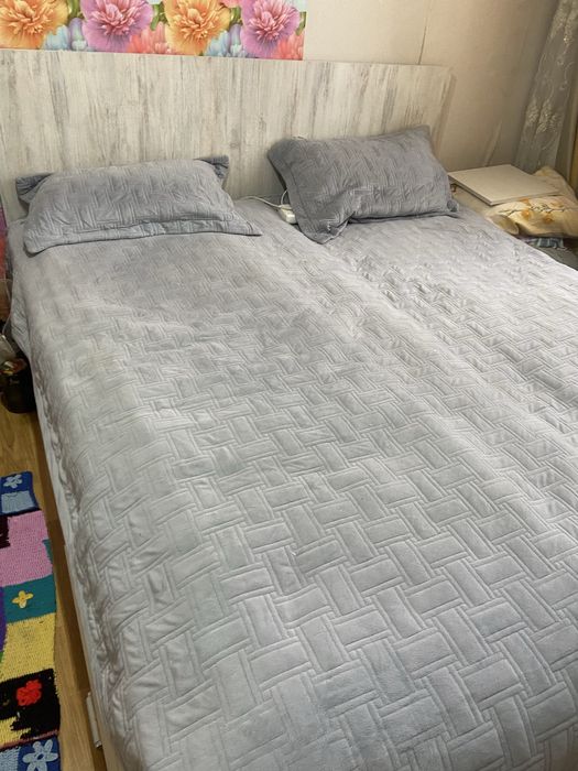 Продам кровать для спальни