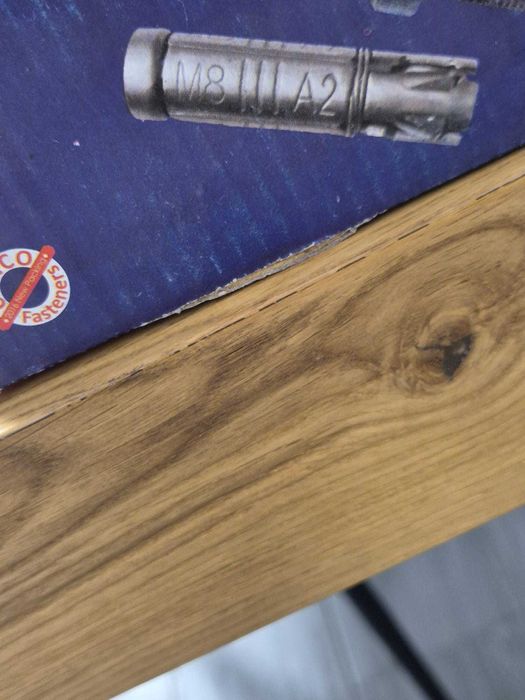 Conexpand metalic pentru fixari in beton