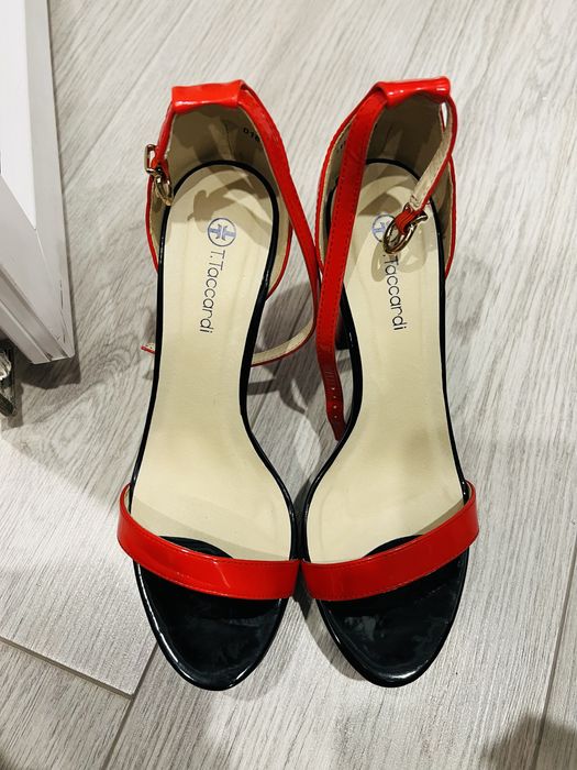 Туфли, босоножки 39 размер