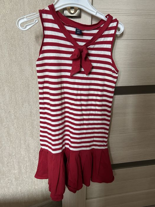 Продам детские плать на 4/5 лет