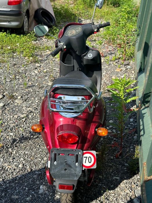 Scuter electric retro Vespino