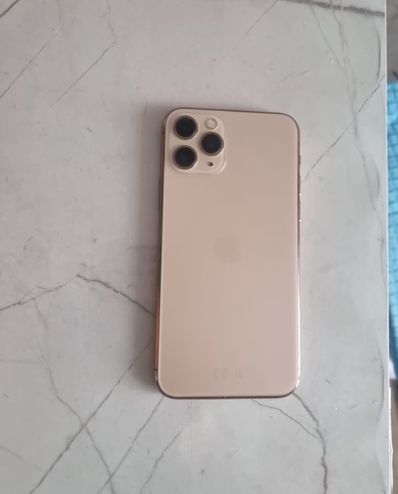 iPhone 11 Pro телефон.