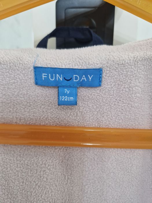 Продам ветровка на флисе