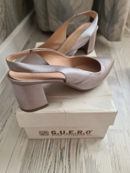 Босоножки сшиты по заказу