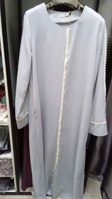 Продам длинные в пол  женские платья