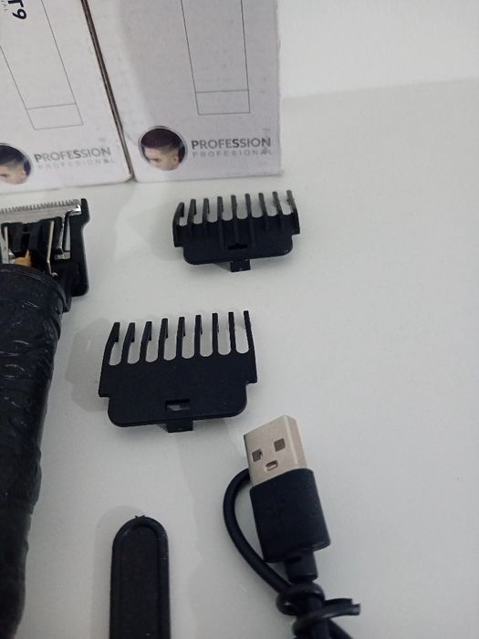 Mașină de tuns electrică