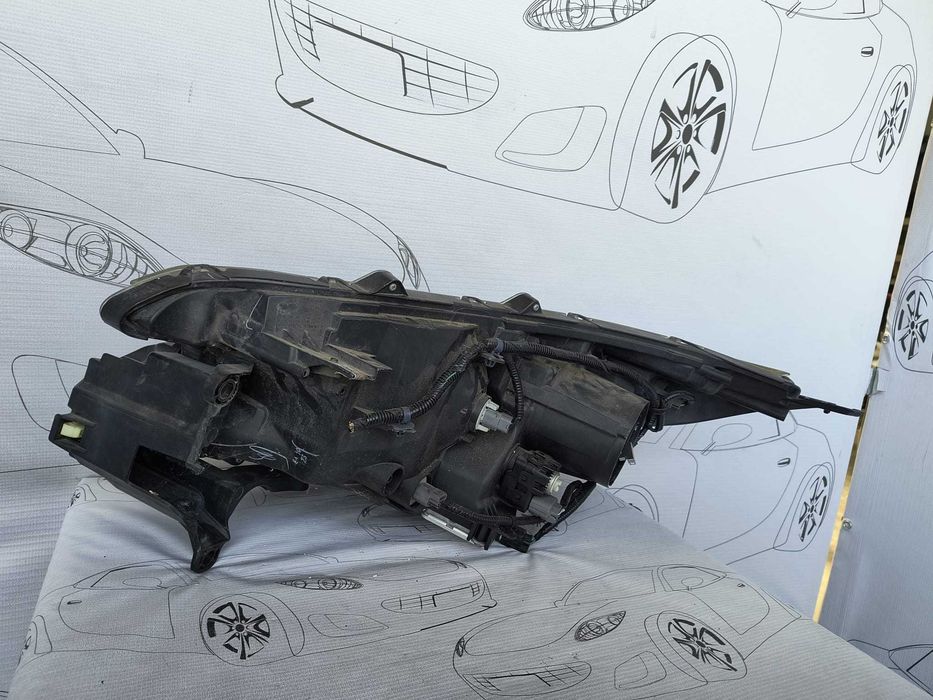Far Dreapta Uk Xenon Bi-Xenon Honda CR-V 2015 Facelift / 2015-2018 Cod OEM 33100-T1G-E81 (1E1)