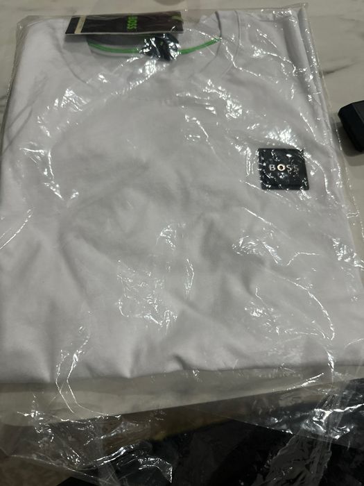 Срочно Продам Новая Футболка BOSS