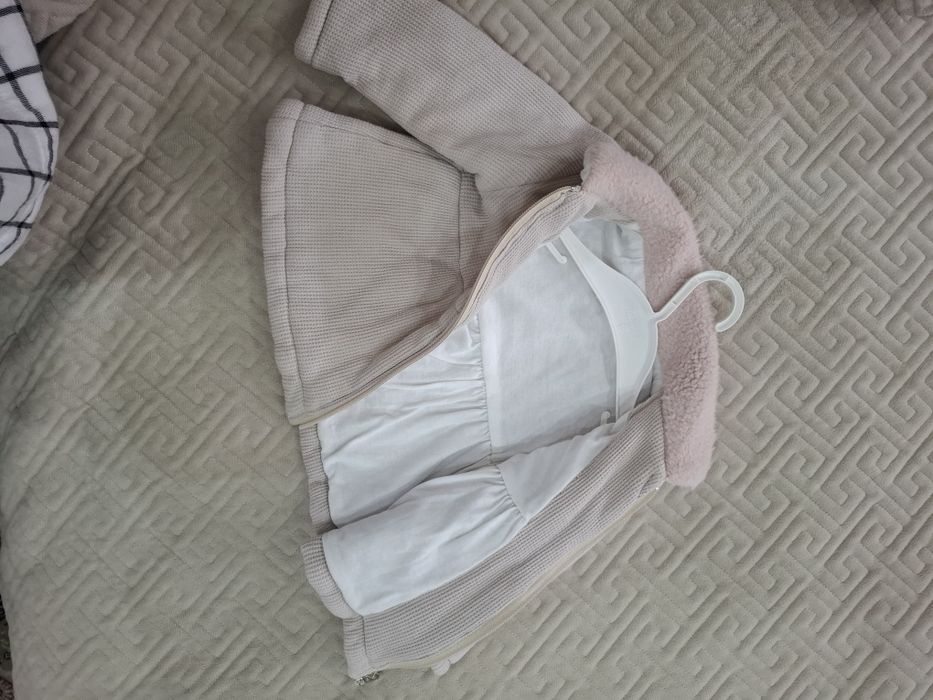 Продам детскую верхнюю одежду