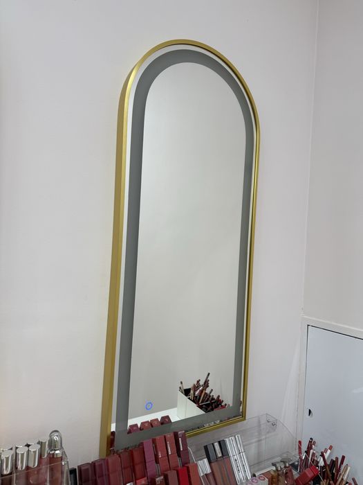 Зеркало с подсветкой