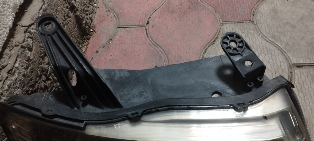 Продам фары Паджеро 4
