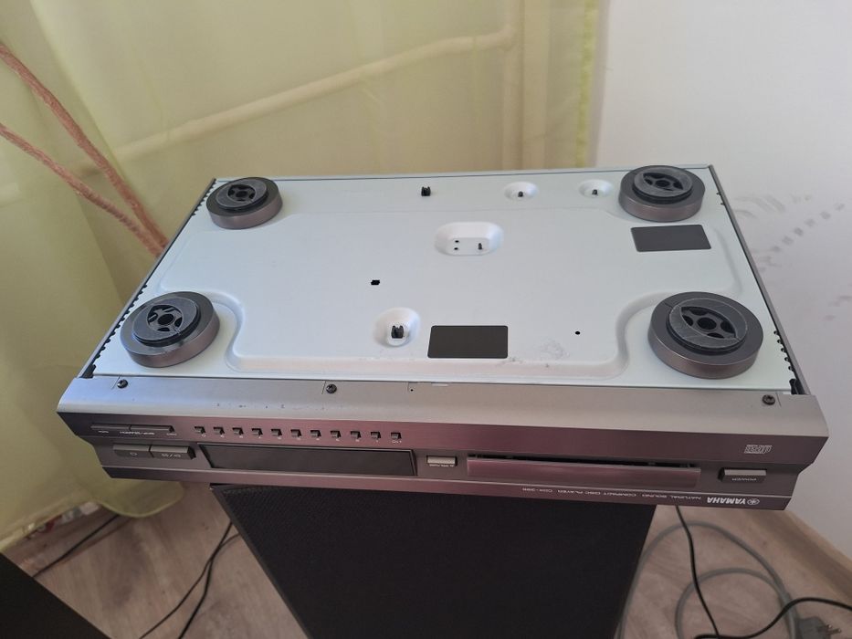 CD player Yamaha CDX-396
