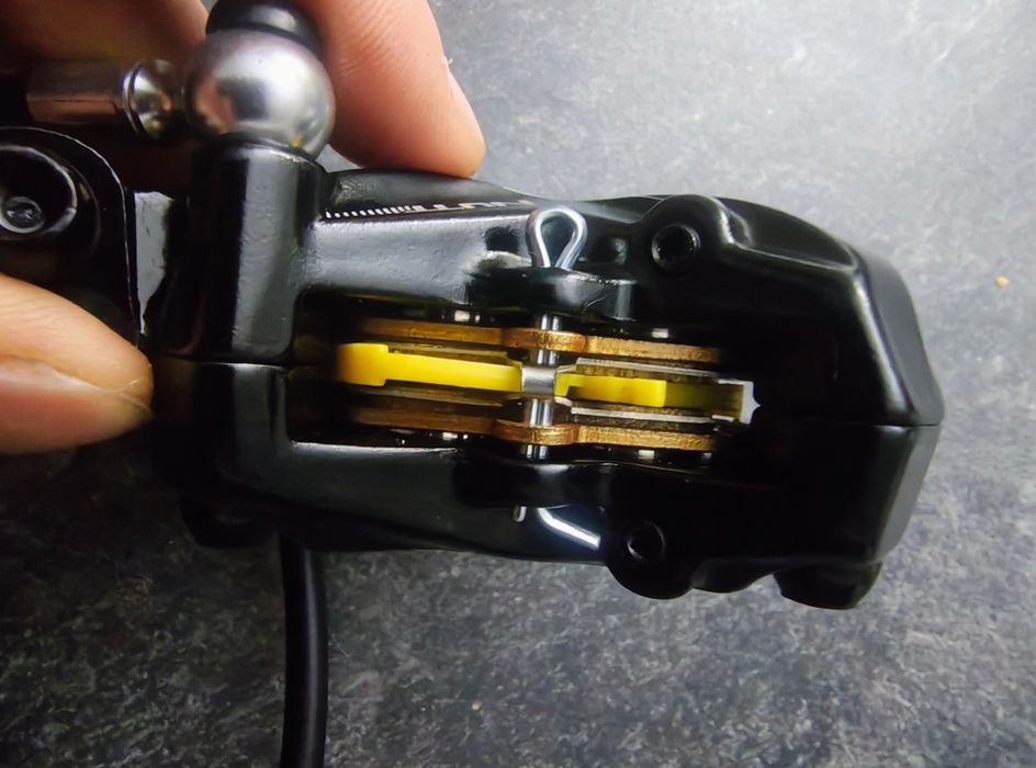 Frână idraulica nutt 4 piston nouă