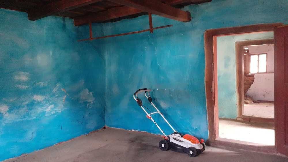 Casa traditionala+teren 640 mp de vanzare la munte, in localitatea Tarcaita, langa Beius