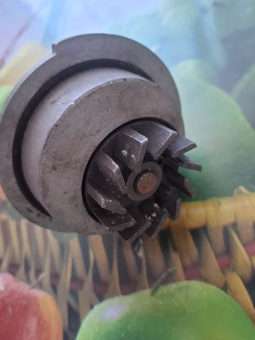 Продам помпу опель вектра а