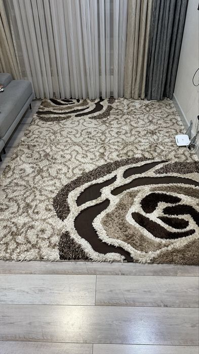 Продам ковер 2X3