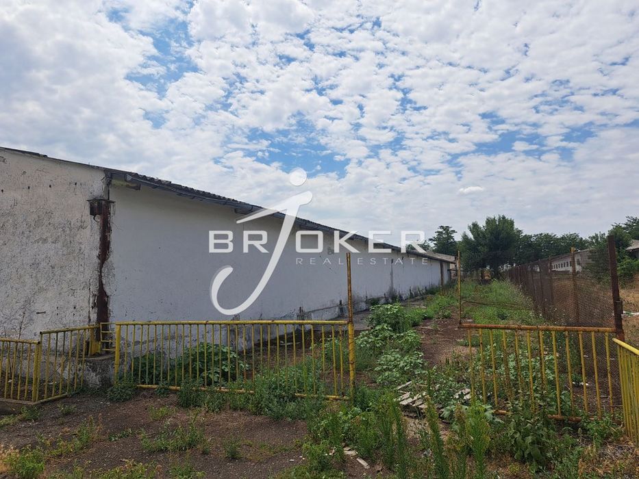 Пром. помещение в Добрич, област-с.Честименско