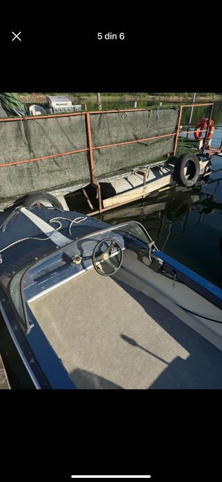 Barcă șalupă recondiționată recent