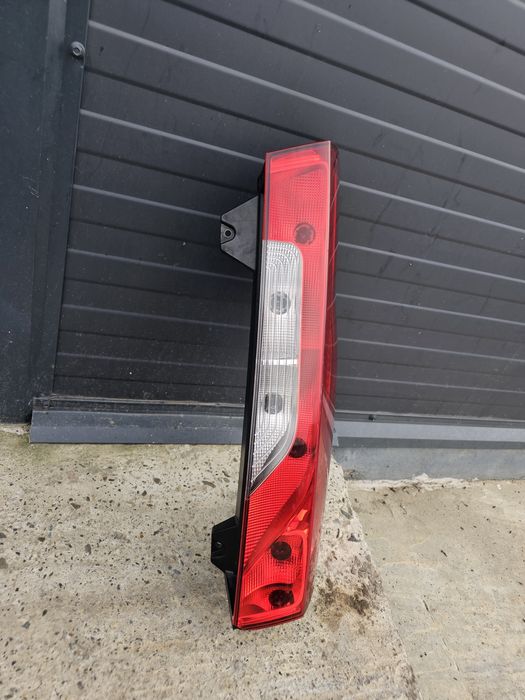 Stop / lampa dreapta spate Mercedes Sprinter