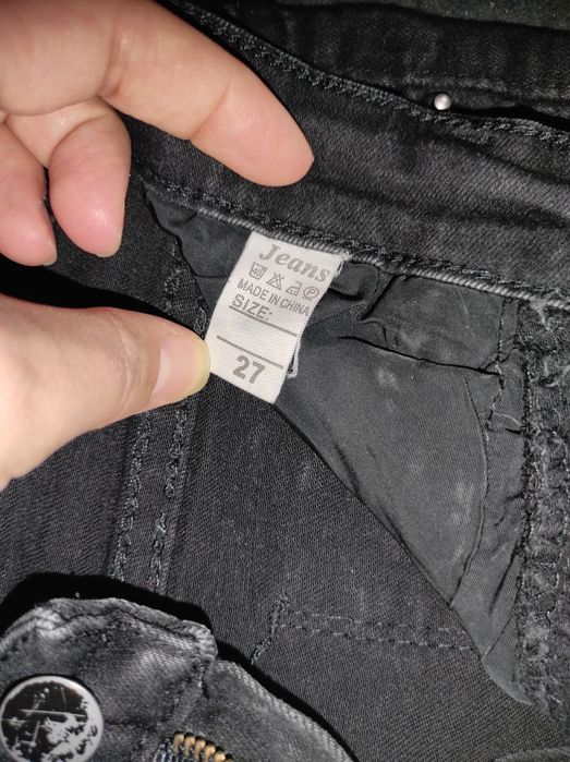 Джогеры, джинсы.