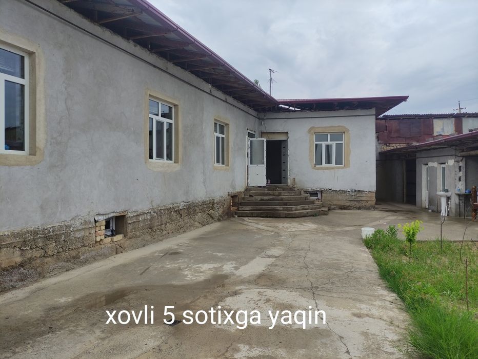 Uy sotiladi tutzor havas yonidan kirganda