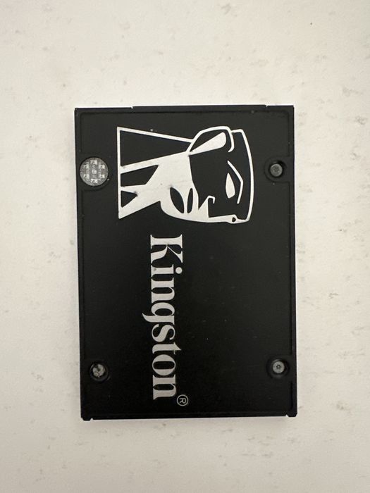 SSD Kingston SKC600 256 GB