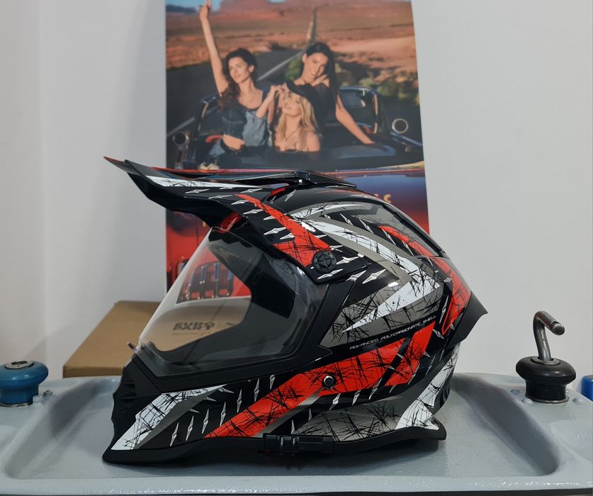 Vând cască enduro (atv, moto, trotinetã, bicicletã) mărimea M