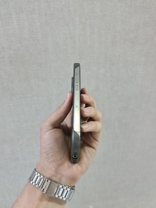 Iphone 15 pro karopka dakument