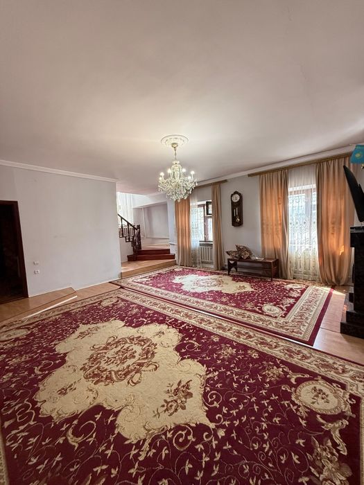 Продам 2 х этажный дом