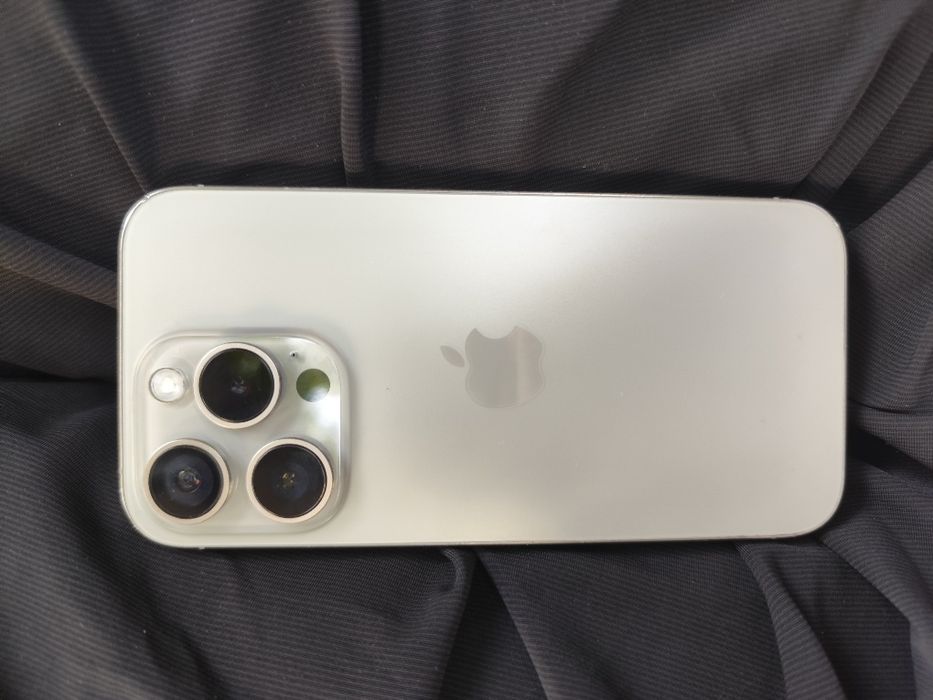 Продам iPhone 15 pro