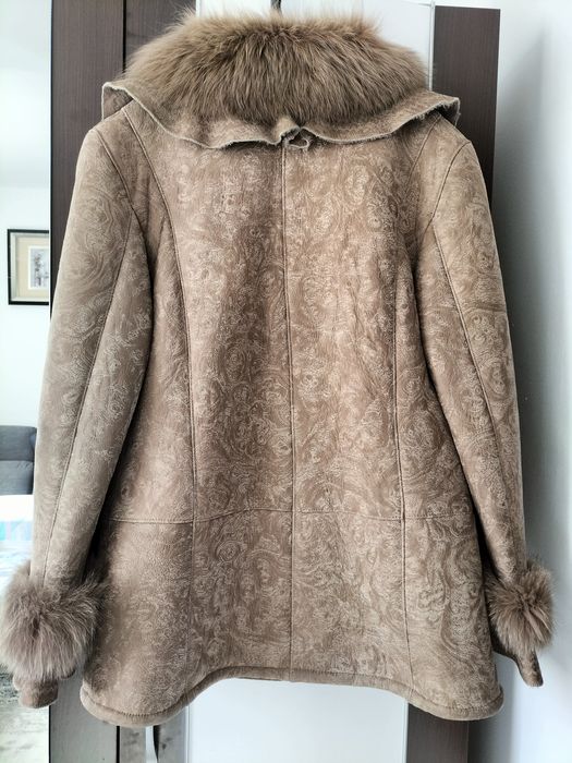 Cojoc din piele de oaie culoare bej