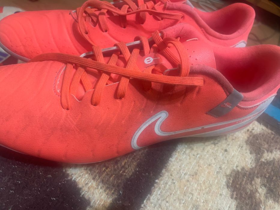 Ghete fotbal Tiempo Legend 10 Red