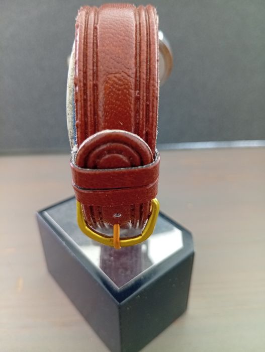 Руски ръчен механичен часовник ЗИМ