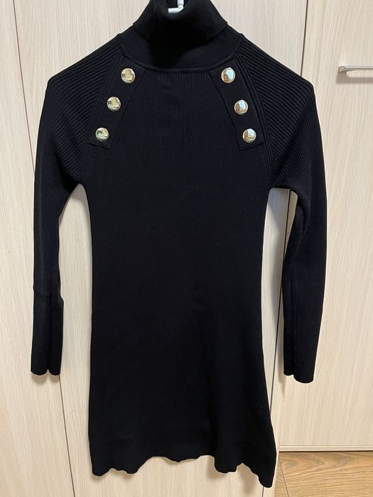 Рипсена рокля ZARA