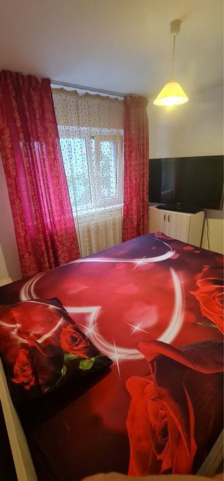 Închiriez/vând apartament 3 camere HCC, zona Cerna