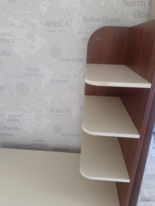 Парту, либо компьютерный стол продам недорого