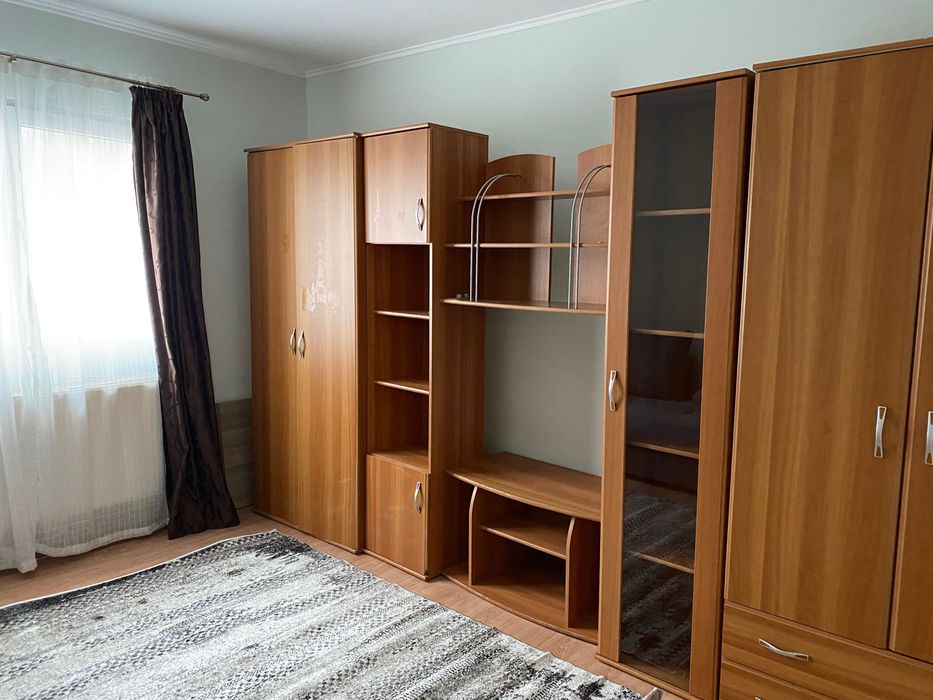 Apartament cu o cameră de inchiriat