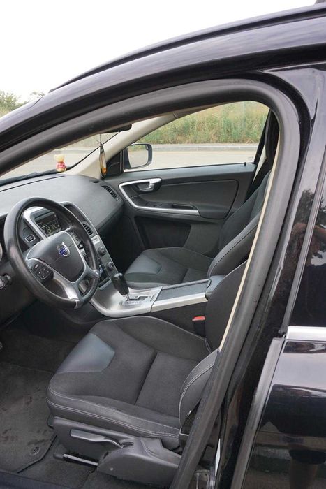 Volvo XC60 2011 Momentum 2.0 Diesel 5 pistoane