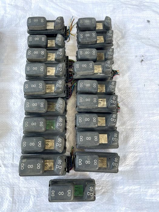 Блок управления сидением на BMW E34 E32 E39 E38 БМВ Е34 Е32 Е39